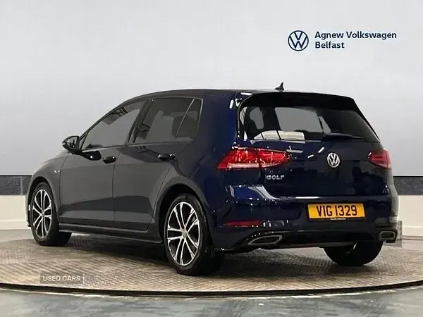 Begagnad VW Golf VII R-line Edition 150 HK (110 kW) 2020 Blå Halvkombi