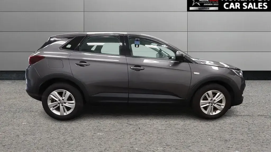 Used Vauxhall Grandland X 130 HP (95 kW) 2020 Grey SUV