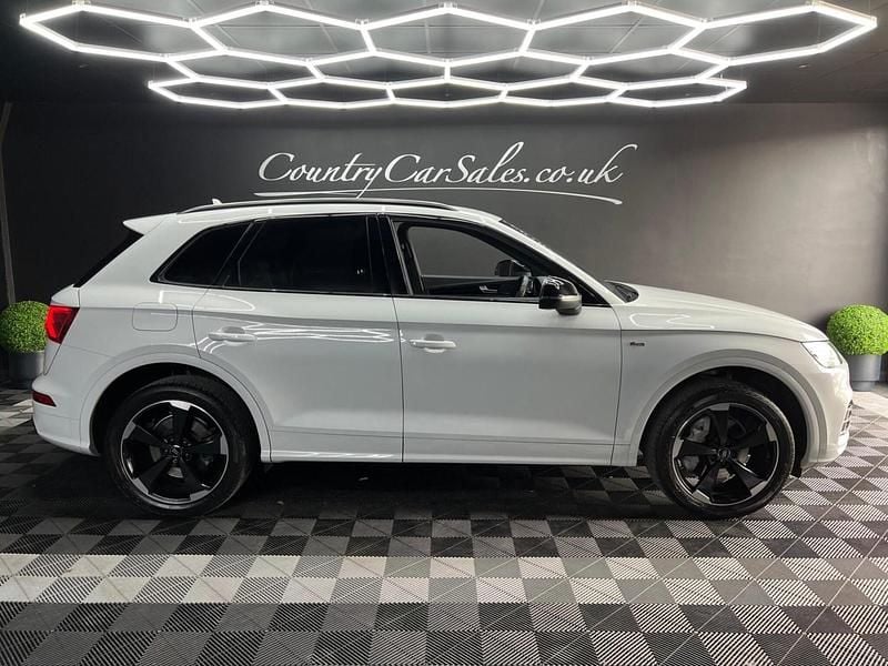 White Used 2020 Audi Q5 Black Edition SUV | £20,490 (Good price) - Image 1/2