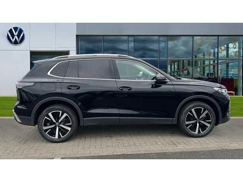 New VW Tiguan Elegance 204 HP (150 kW) 2026 Grenadilla black metallic SUV