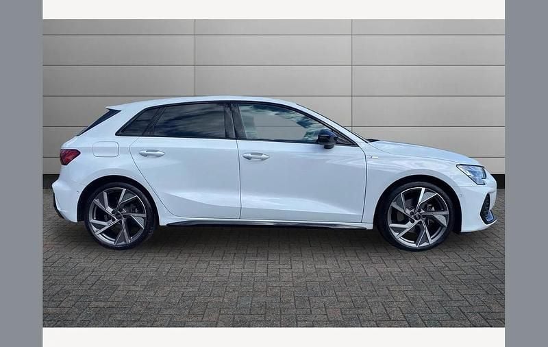 Used Audi A3 Black Edition 147 HP (108 kW) 2025 White Hatchback