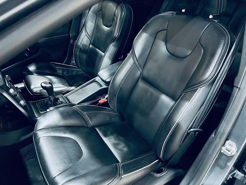 Used Volvo V40 R-Design 150 HP (110 kW) 2019 Grey Hatchback