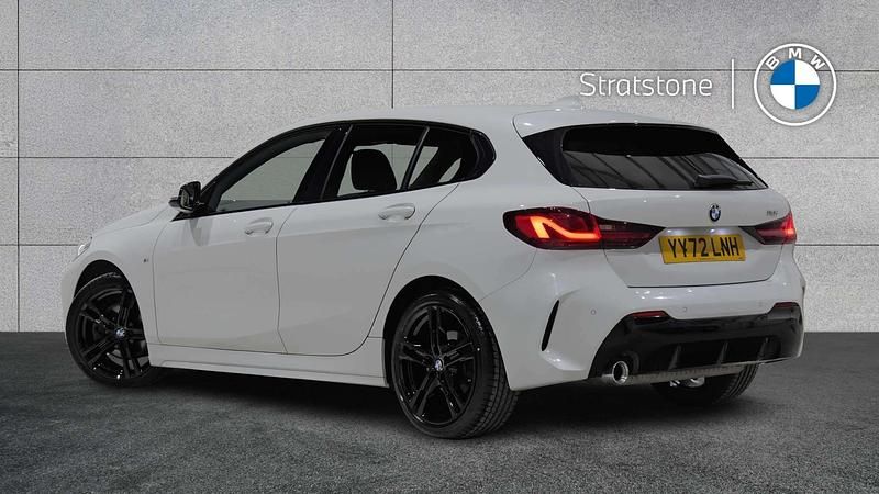 Usado BMW 118 M Sport 134 HP (98 kW) 2022 Branco Citadino