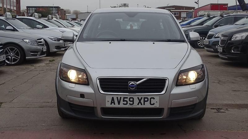 Used Volvo C30 R-Design 108 HP (79 kW) 2009 Silver Hatchback
