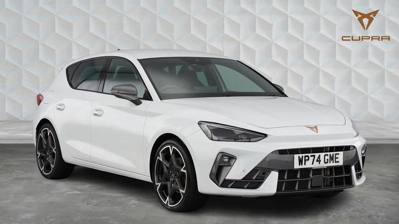 Used Cupra Leon 2024 Glacial white Hatchback