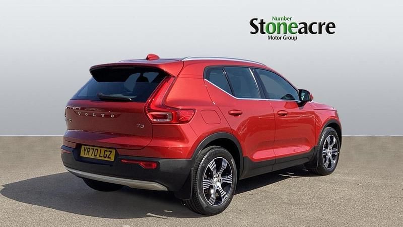 Used Volvo XC40 Inscription 161 HP (118 kW) 2020 Red SUV