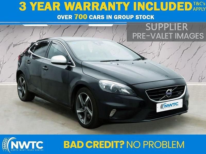 Used Volvo V40 R-Design 150 HP (110 kW) 2015 Black Hatchback