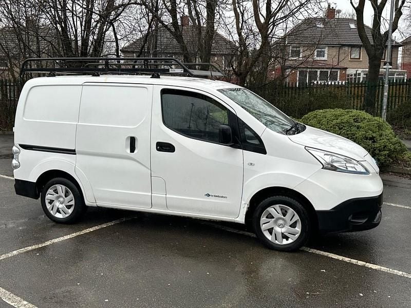 Used Nissan e-NV200 Acenta 80 kW (109 HP) 2019 White MPV