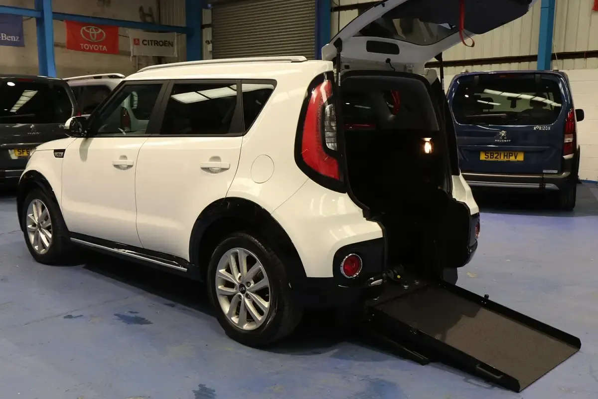 Used Kia Soul 134 HP (98 kW) 2017 White SUV