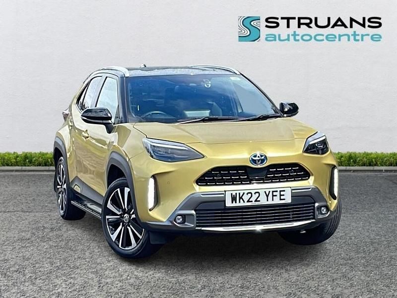 Yellow Used 2022 Toyota Yaris Cross Edition SUV | £21,595 (Fair price) - Image 1/4