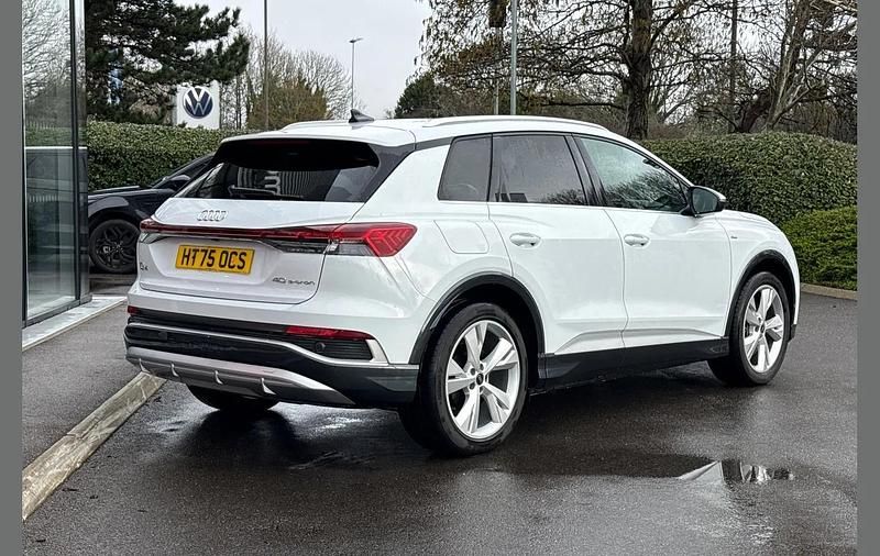 Used Audi Q4 e-tron S-Line 147 kW (200 HP) 2026 White SUV
