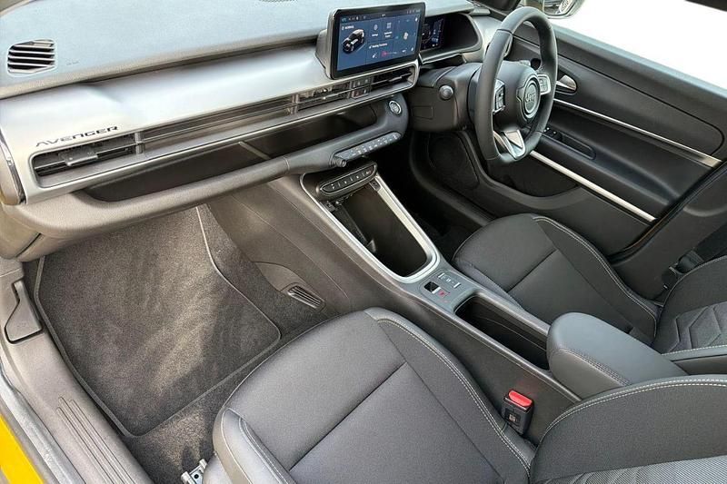 Used Jeep Avenger EV Summit 114 kW (156 HP) 2024 Yellow SUV