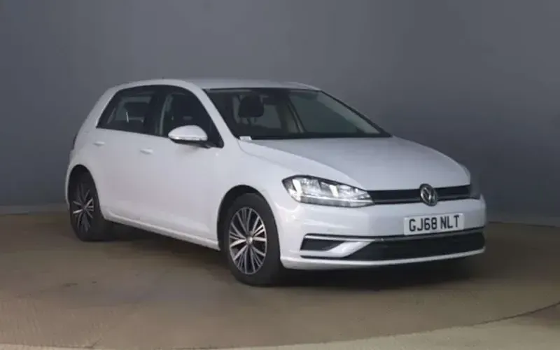 Used VW Golf VII SE 116 HP (85 kW) 2018 Hatchback