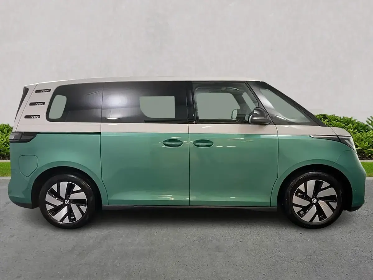 Used VW ID. Buzz Pro 210 kW (286 HP) 2025 White MPV