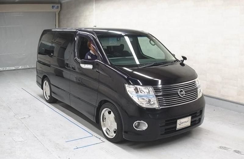 Black Used 2009 Nissan Elgrand MPV | £8,999 (Fair price) - Image 1/4