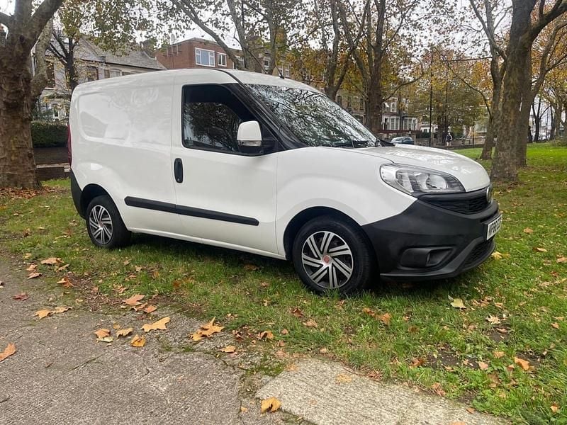 White Used 2017 Fiat Doblò MPV | £3,995 (A bit pricey) - Image 1/4