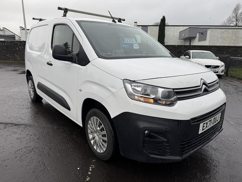 Used Citroën Berlingo 75 HP (55 kW) 2021 White MPV