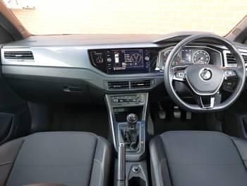 Begagnad VW Polo SEL 115 HK (84 kW) 2018 Blå Halvkombi