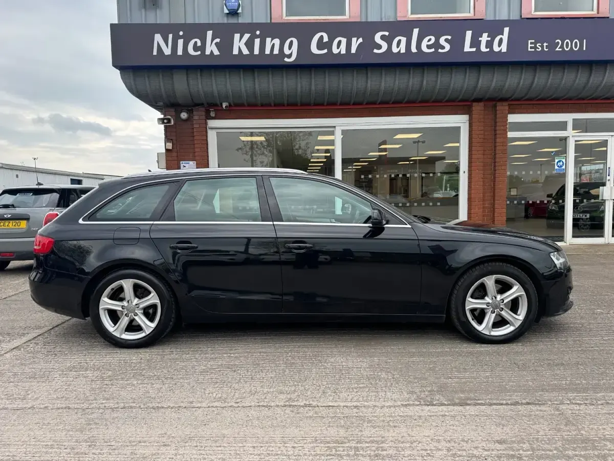 Begagnad Audi A4 163 HK (119 kW) 2014 Svart Kombi