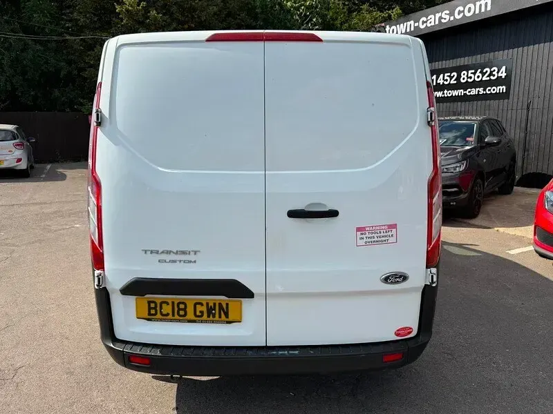 Used Ford Transit Custom 105 HP (77 kW) 2018 White Van