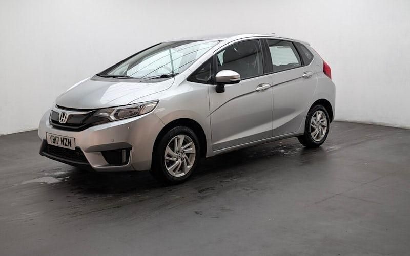 Used Honda Jazz SE 102 HP (75 kW) 2017 Silver Hatchback