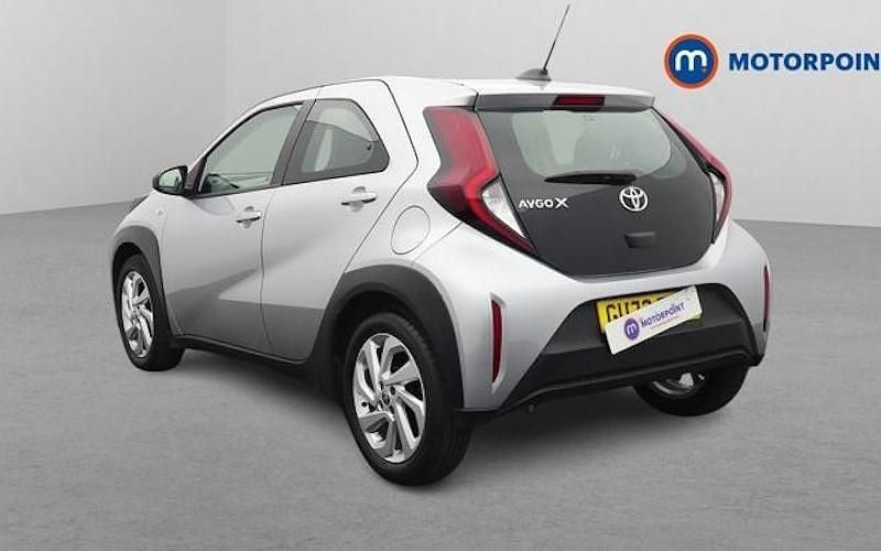 Used Toyota Aygo X PURE 72 HP (52 kW) 2025 SUV
