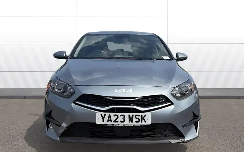 Used Kia Ceed 160 HP (117 kW) 2023 Silver Hatchback