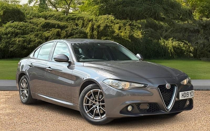 Used 2020 Alfa Romeo Giulia Super Sedan | £13,495 (Super price) - Image 1/4