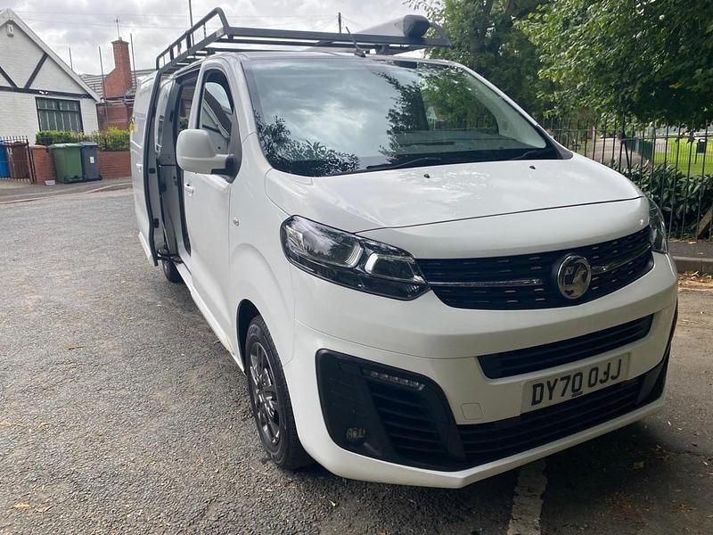 Used Vauxhall Vivaro Sportive 120 HP (88 kW) 2020 White MPV
