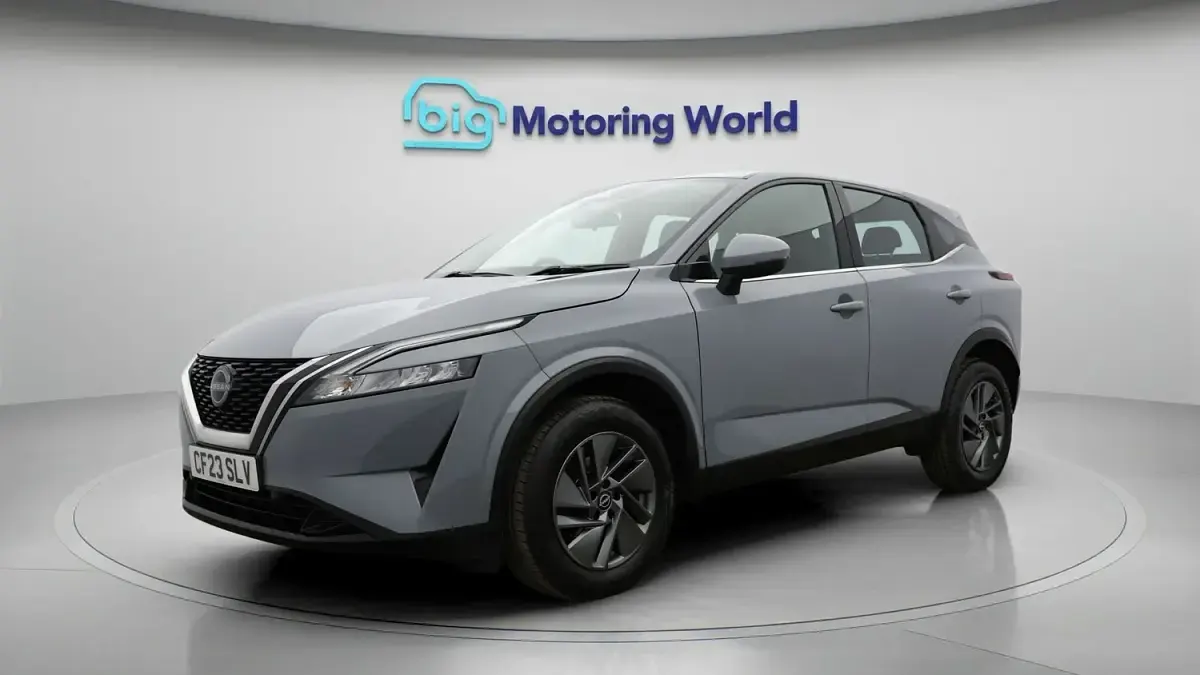 Used Nissan Qashqai Acenta Premium 140 HP (102 kW) 2023 Grey SUV