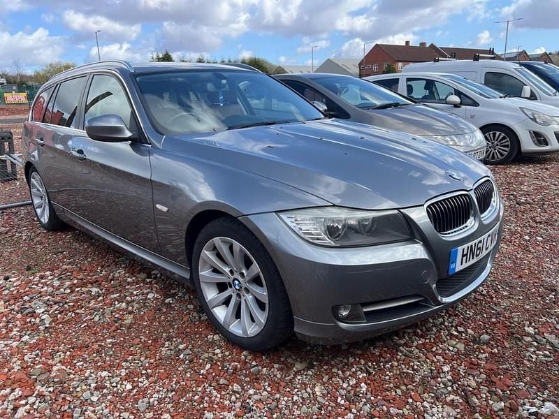Used BMW 318 Exclusive 2011 Grey Estate