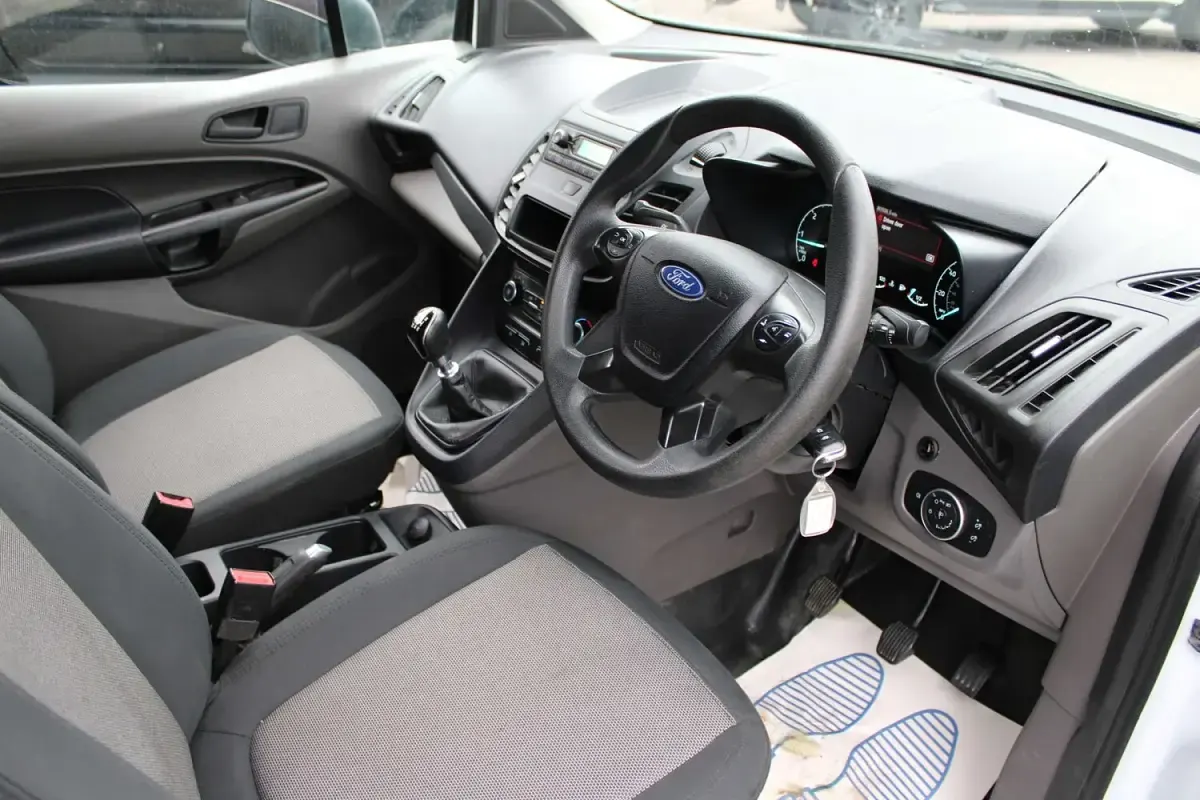 Used Ford Transit 100 HP (73 kW) 2021 White Van