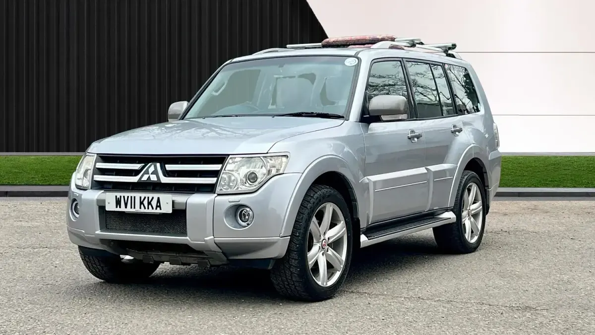Used Mitsubishi Shogun 197 HP (144 kW) 2011 Silver SUV