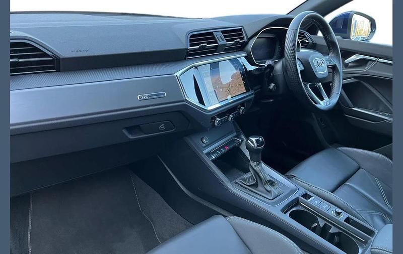 Used Audi Q3 S-Line 147 HP (108 kW) 2024 Blue SUV