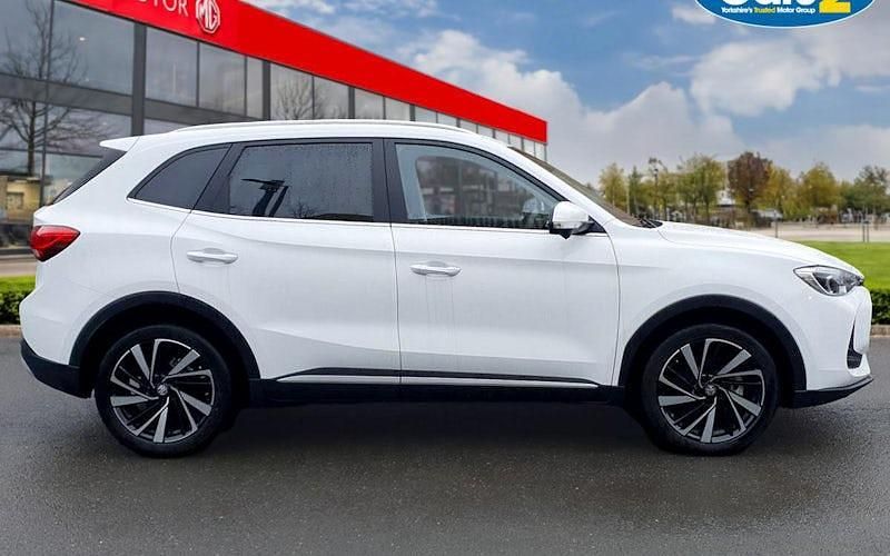 Used MG ZS Trophy 196 HP (144 kW) 2025 White Hatchback