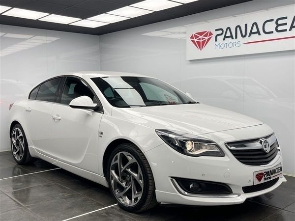 White Used 2015 Vauxhall Insignia SRi Hatchback | £8,995 (Expensive) - Image 1/1