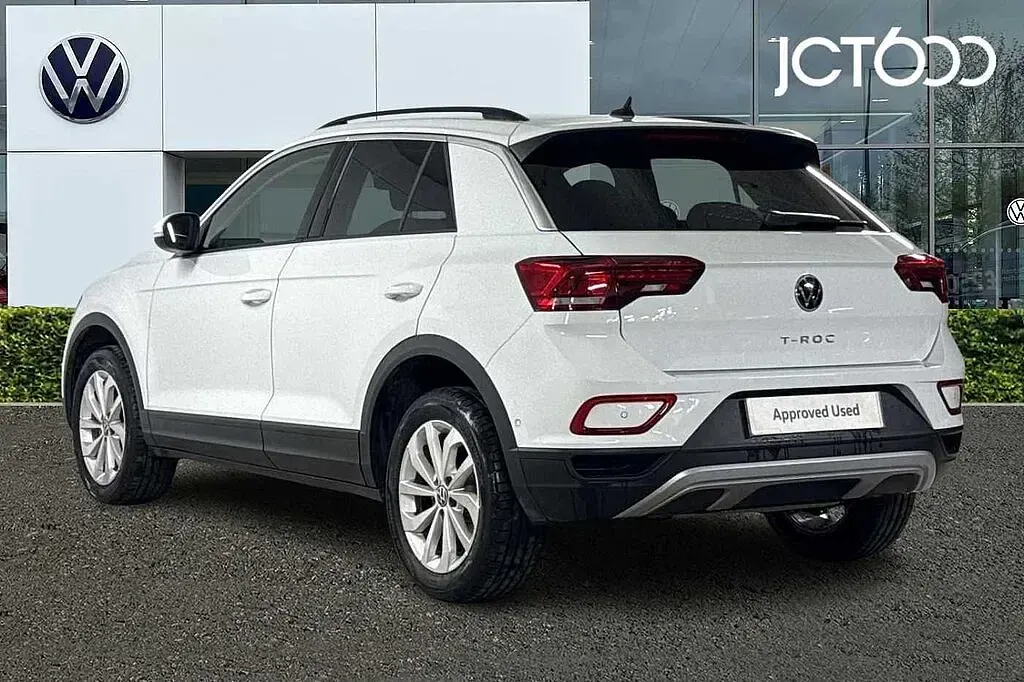 Used VW T-Roc Match 150 HP (110 kW) 2024 White SUV