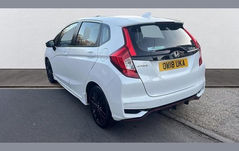 Used Honda Jazz Sport 128 HP (94 kW) 2018 White Hatchback
