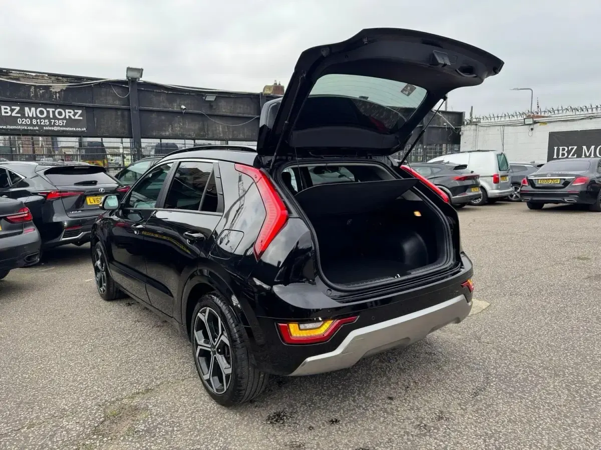 Gebraucht Kia Niro 2023 Schwarz SUV