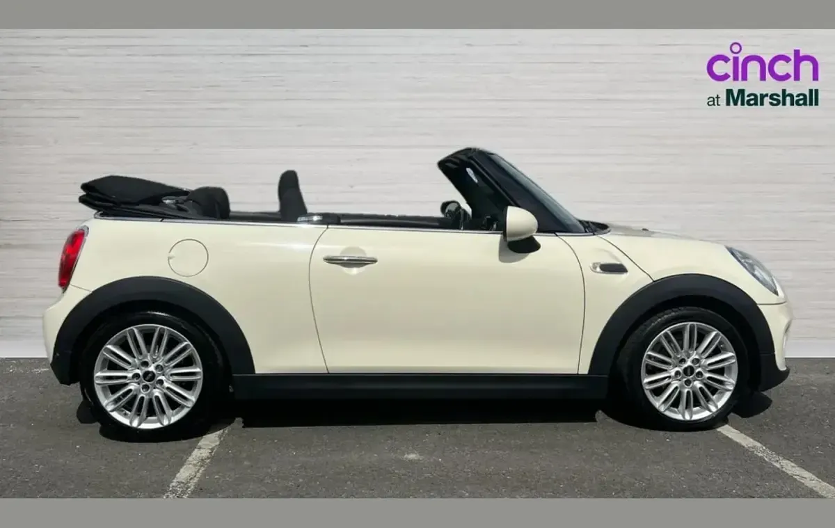Used Mini Cooper Cabriolet 134 HP (98 kW) 2017 White Cabriolet