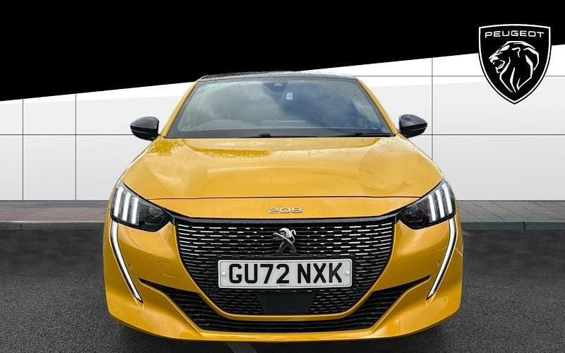 Used Peugeot 208 Premium 131 HP (96 kW) 2022 Yellow Hatchback