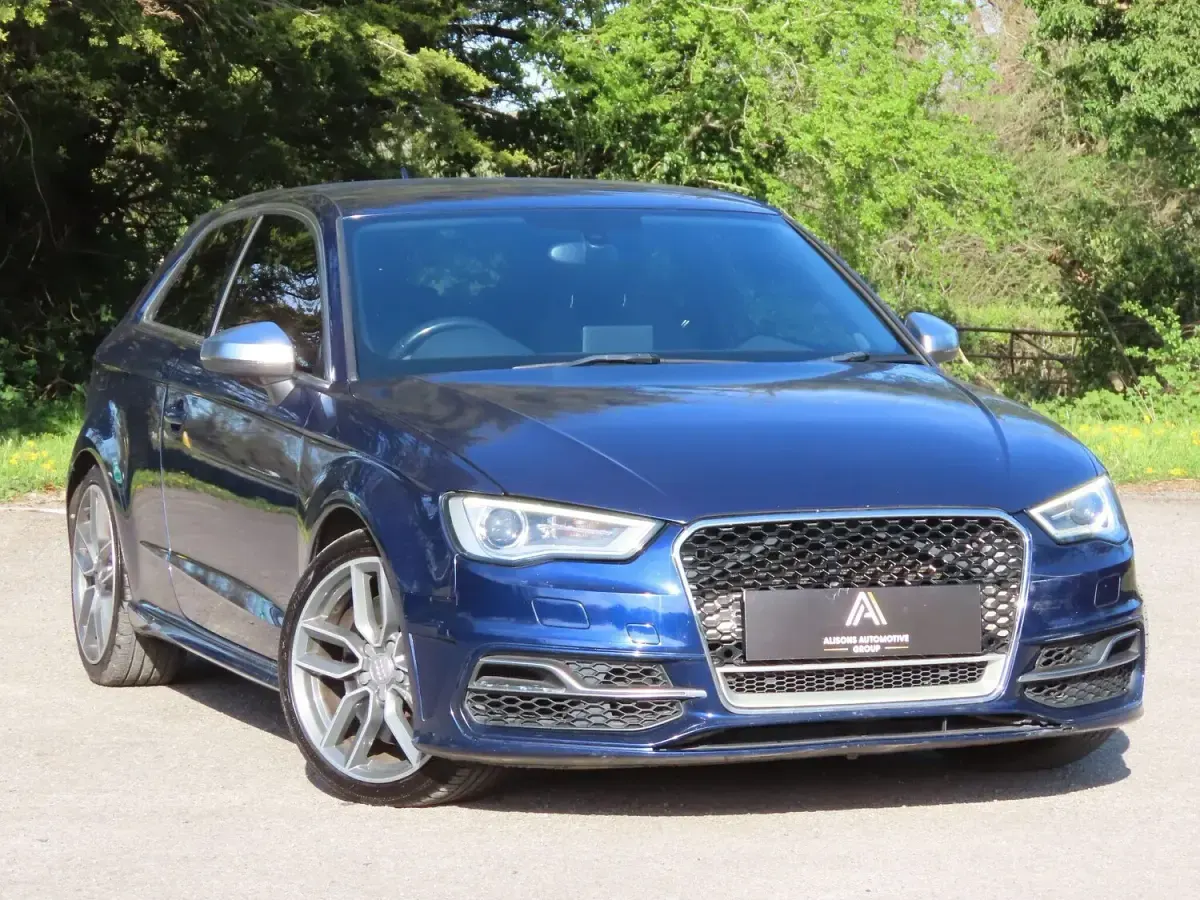 Used Audi S3 Sportback 300 HP (220 kW) 2013 Blue Hatchback
