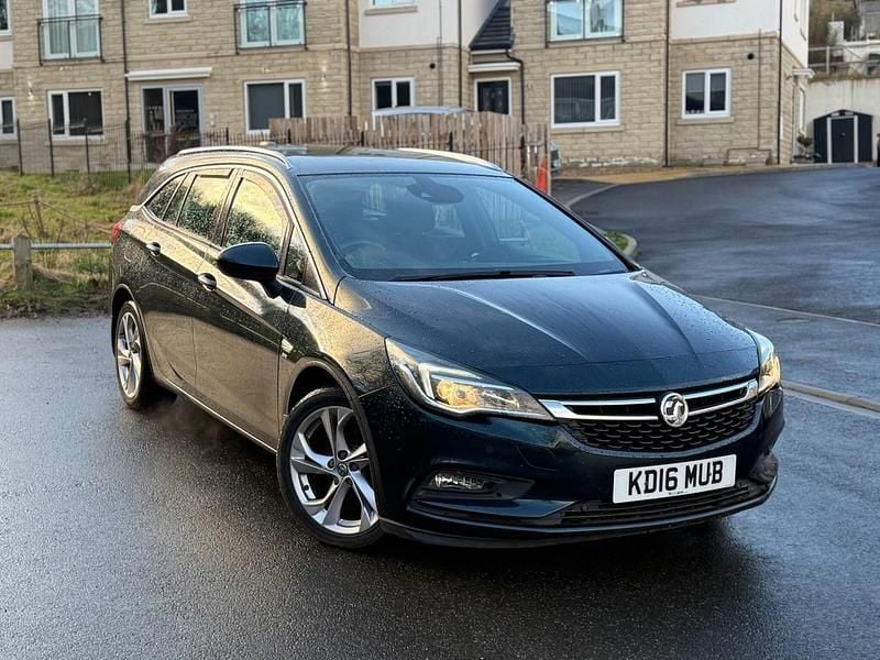 Used Vauxhall Astra SRi 2016 Green Estate