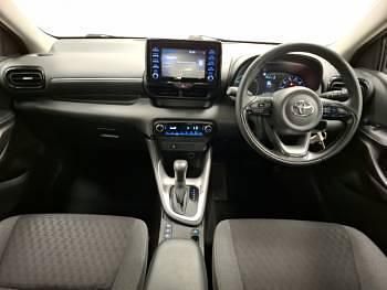 Used Toyota Yaris Hybrid 116 HP (85 kW) 2022 Black Hatchback