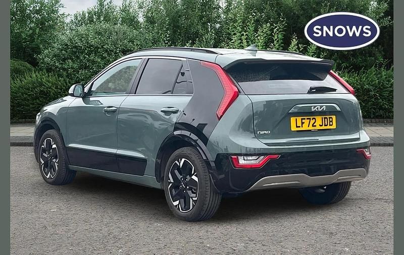 Used Kia e-Niro 150 kW (204 HP) 2023 Green SUV