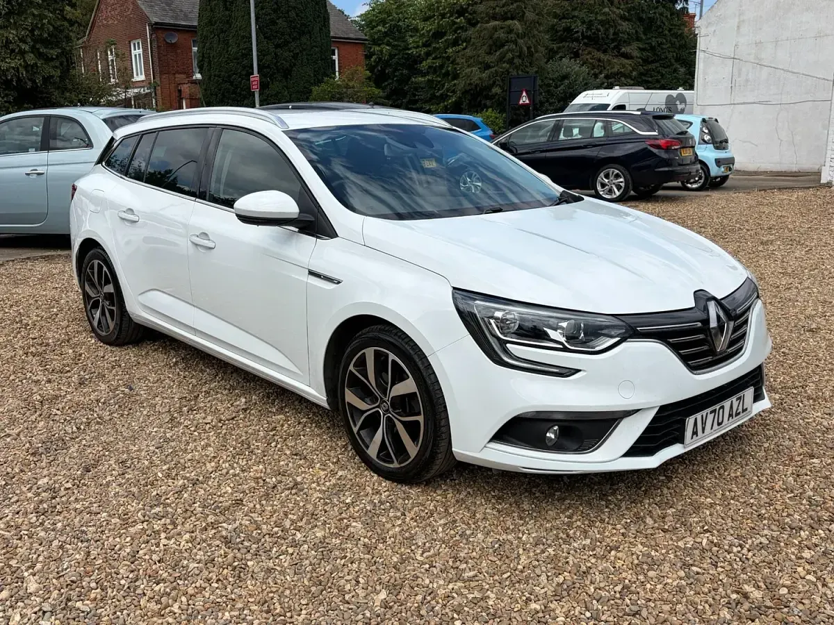 Used Renault Mégane GrandTour Iconic 2020 White Estate