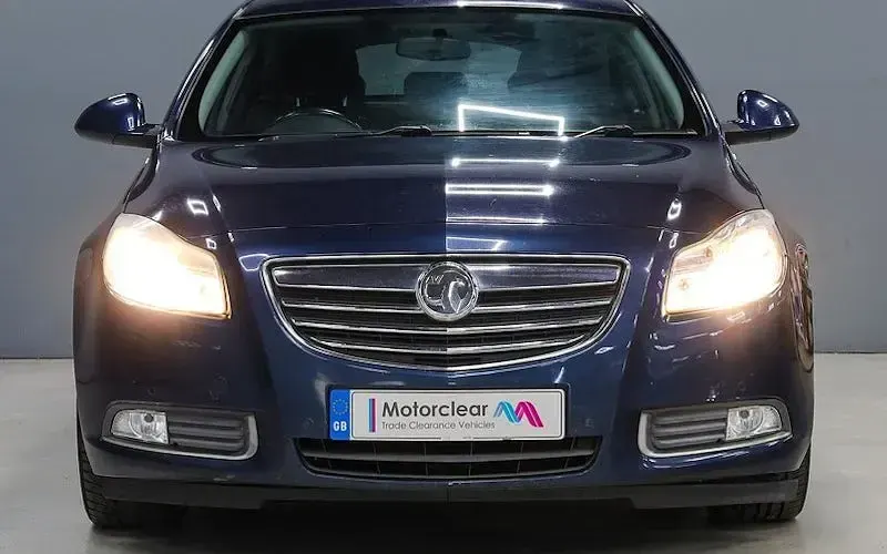 Used Vauxhall Insignia SRi 131 HP (96 kW) 2012 Hatchback