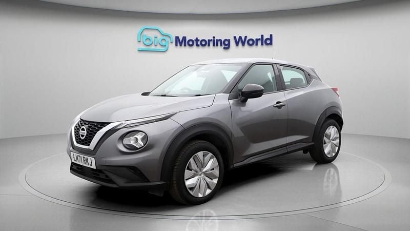 Used Nissan Juke Acenta 114 HP (83 kW) 2022 Grey SUV