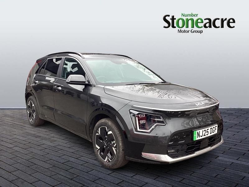 Grey New 2025 Kia e-Niro 4 SUV | £27,989 (Fair price) - Image 1/2