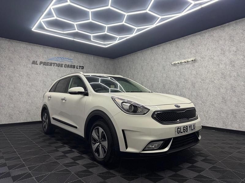 White Used 2019 Kia Niro 2 SUV | £13,499 (Super price) - Image 1/4
